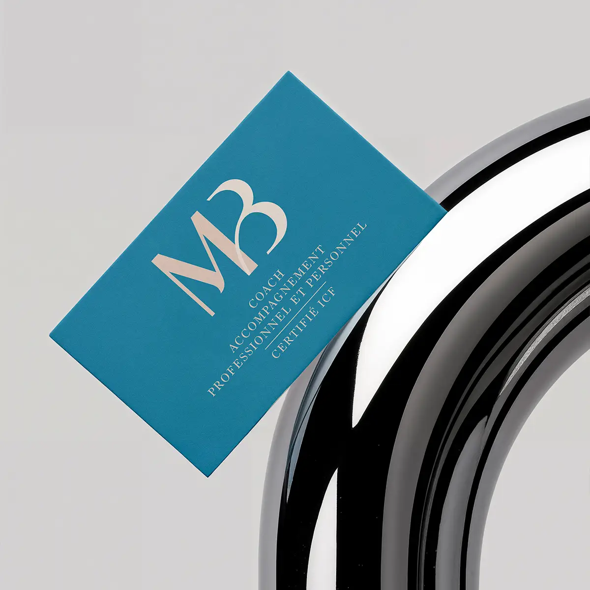 Carte de visite turquoise avec dorure or pour MB Coaching, imprimée par Imprimerie Barbieux à Roubaix.