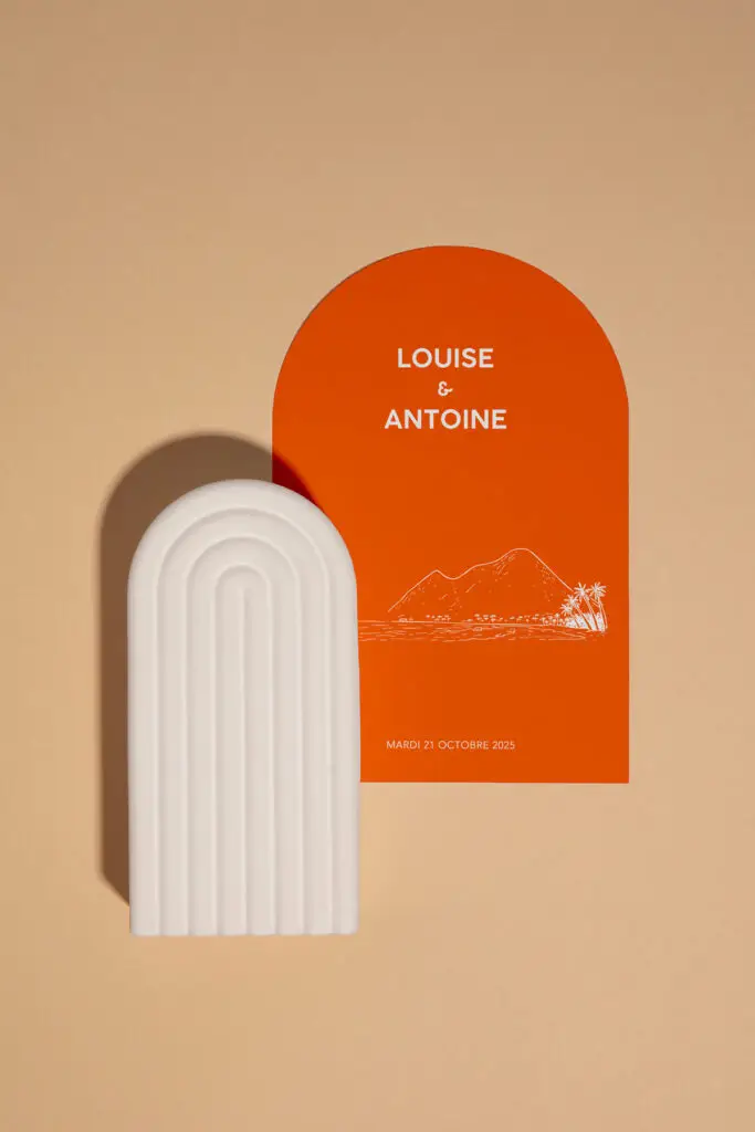 Faire-part de mariage moderne orange en forme d’arche – création graphique Imprimerie Barbieux